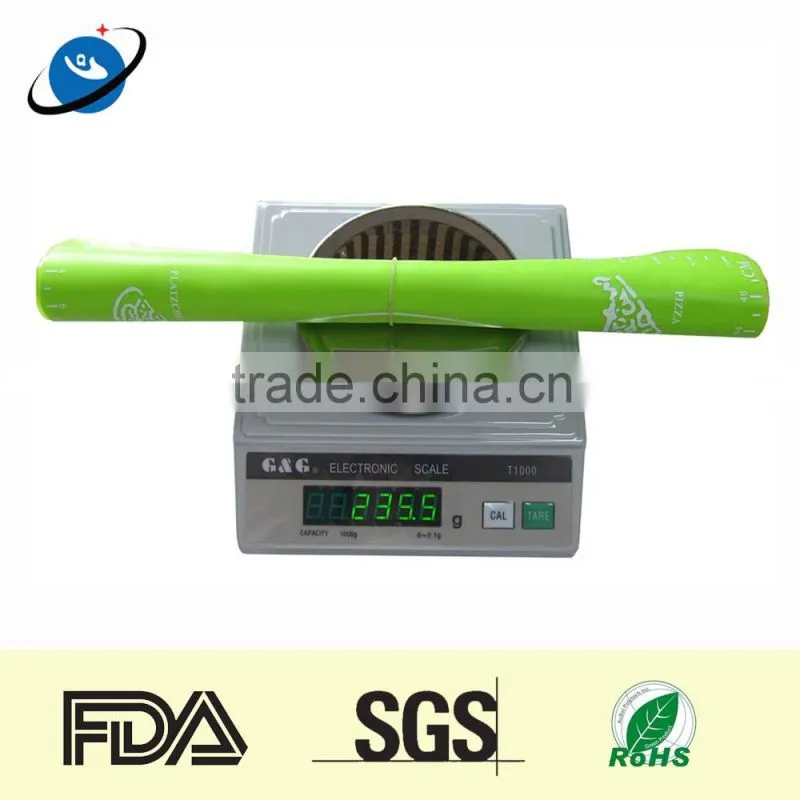 Silicone pastry mat with measurements