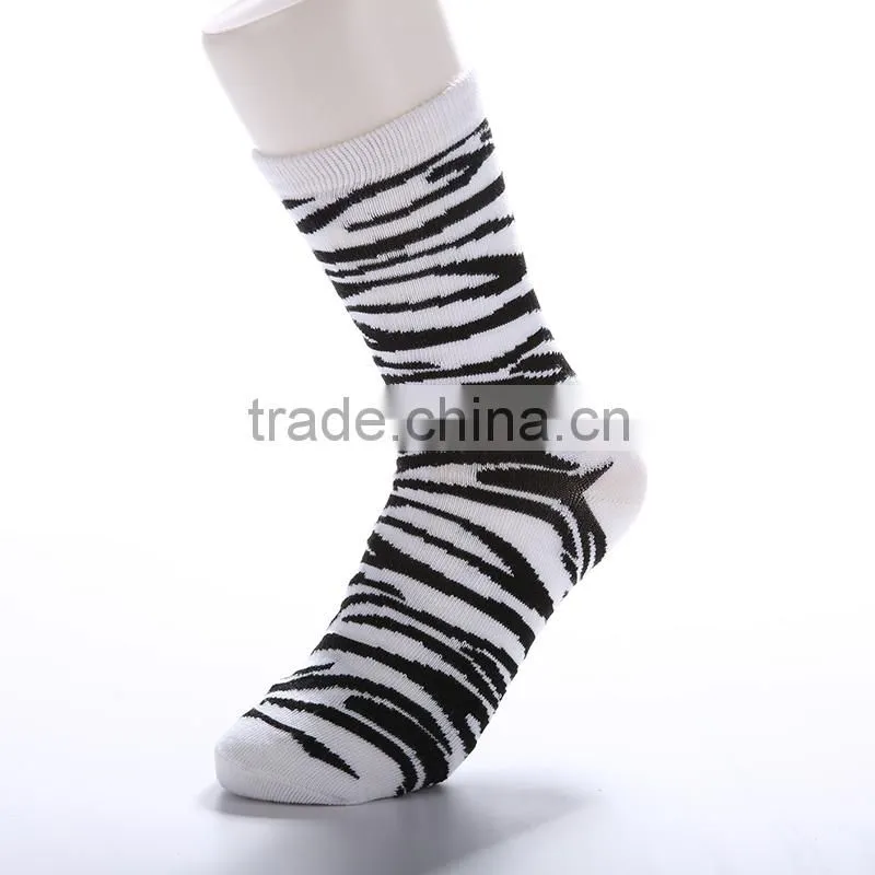 Fashion leopard design ladies fancy socks with colored toe and heel
