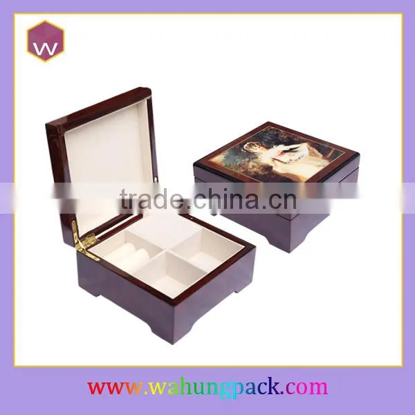 Novelty Gift Music Box Personalized Wooden Music Birthday Box With Custom Figure Cover