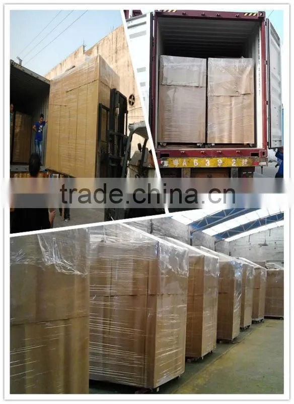 Upright ice merchandiser with fan cooling system