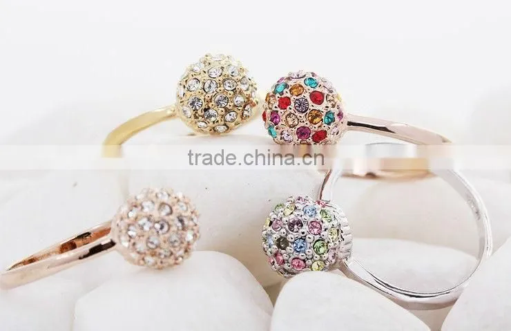 OUXI 18k gold ring for women with Austrian crystal 40059