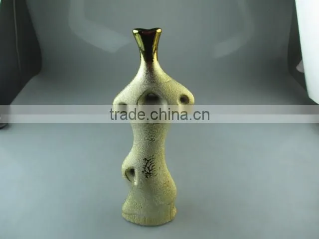 beautiful golden porcelain type vase with flower design mordern design