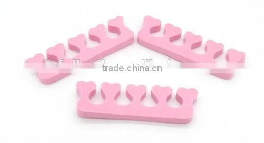 Beautiful sponge cloven device finger points the toes