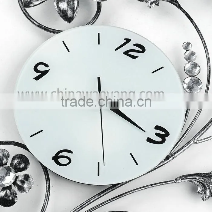 Hot Selling Concise Beautiful Silvery White Fancy Wall Clocks