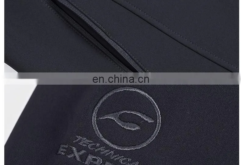 Fashion Windproof and Waterproof Softshell MenJacket