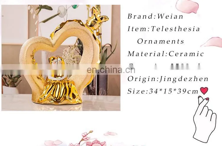 Wedding Celebration Gift Ornaments Gilded Loving Heart Shape 2500ml Empty Ceramic Wine Bottle