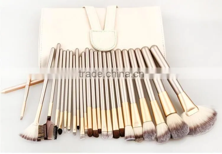 18pcs Face use beauty brush kit with nature long bamboo handle