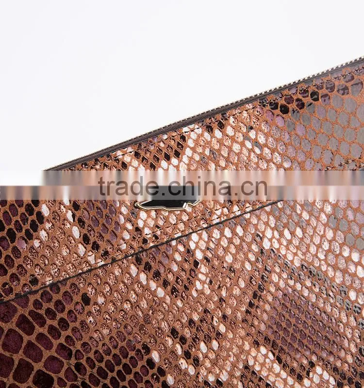 Fashionable vintage large leather purses