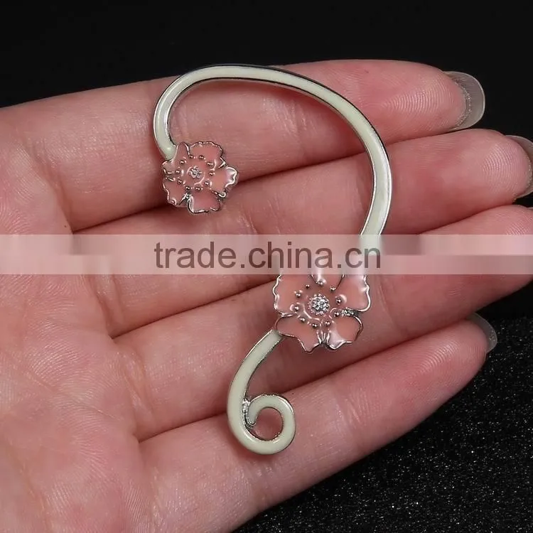 flower shaped glow in the dark stud alloy earring