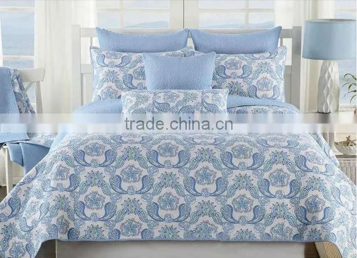 Modern green leaf printed quilt/bedspread