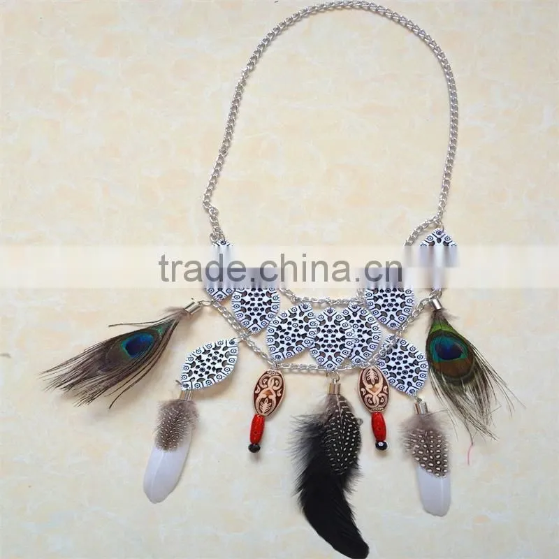 Exquisite design dress party blue-red beaded with ivory necklace