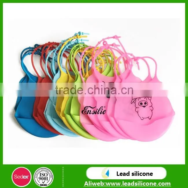 Food grade custom design Christmas plain washable waterproof silicone baby bib