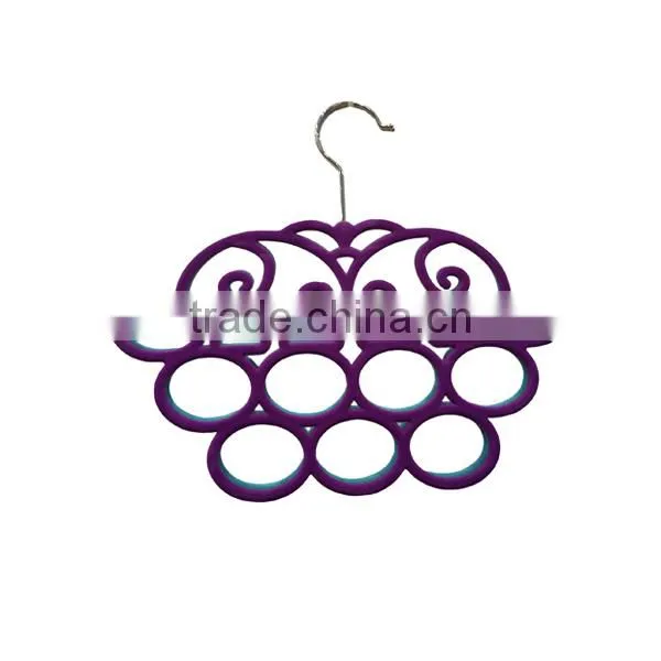 Non-slip velvet tie hanger