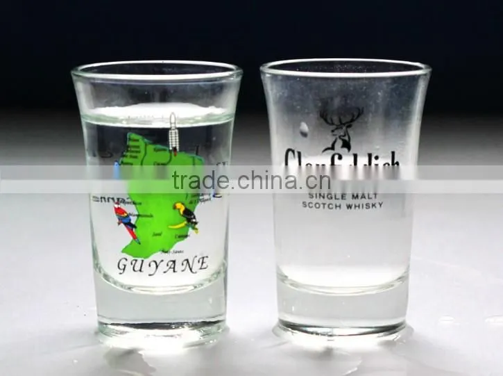 Cocktail dessert shot glass welcomed