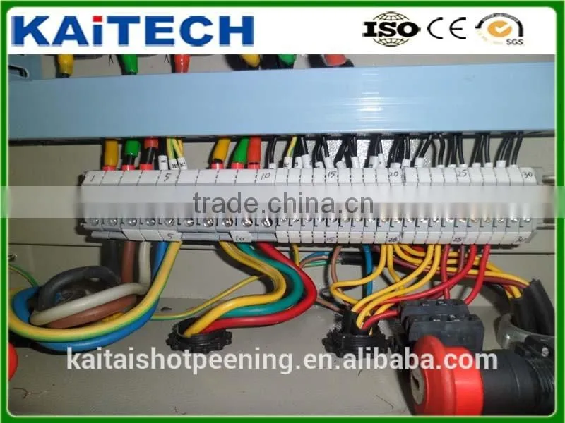 Sandblaster room door for blasting machine