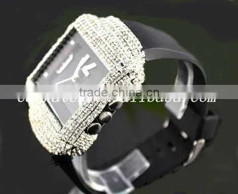 Fashion square case watch with small whtie crystal insreted and rubber band