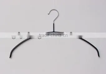 Fashion metal wire hanger with round bar