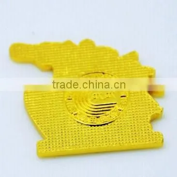 Exquisite Workmanship Gold Sports Lapel pin