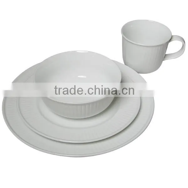 Beautiful embossed design dinner set White porcelain dinnerware