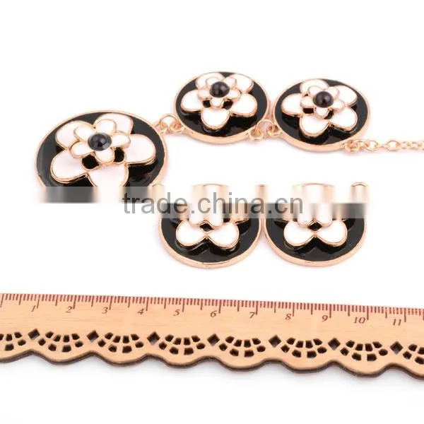 OEM/ODM Manufacture Fashion Beautiful Flower Pendant Chain Necklace 2016