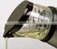 wholesale plastic Volume control small portable Kitchen glass oiler