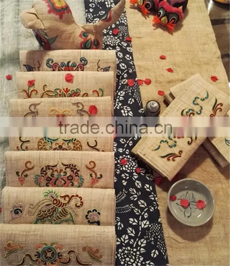 Ramie Fabric combined with horsetail-based embroidery Woman Wallet