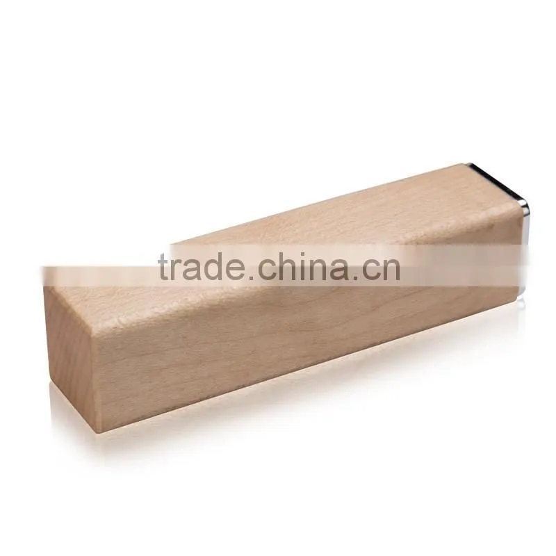 Wooden material cylindrical shape 2600mAh mobile powerbank charger with laser engraving logo as premium promotion gift