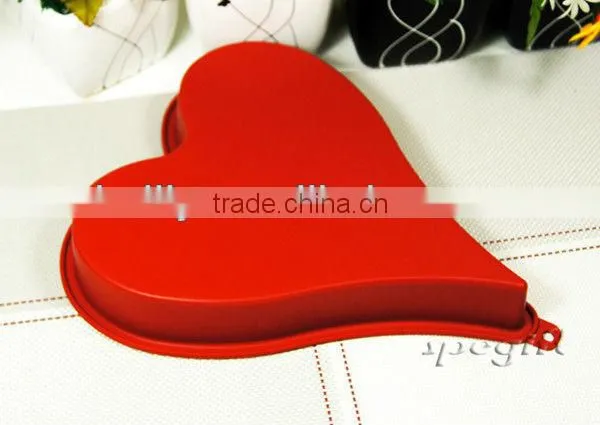 Handmade Kitchen Tool Red Heart Shaped Silicone Cake Baking Mould