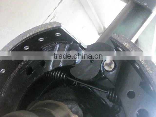 Semi trailer axle wheel hub