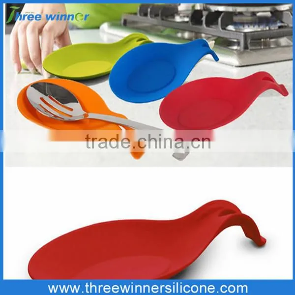 Durable and steady silicone spoon rest holder colorful