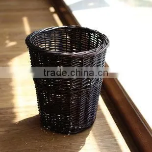 Linyi hotsale wicker trash can baskets with handle from manufacturer