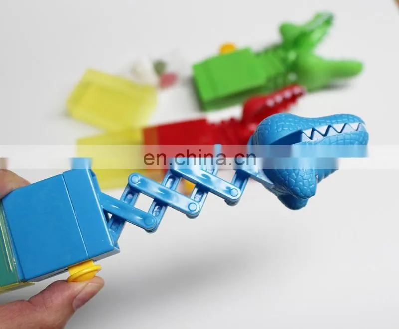 Wholesale colorful plastic crocodile grabber toy candy