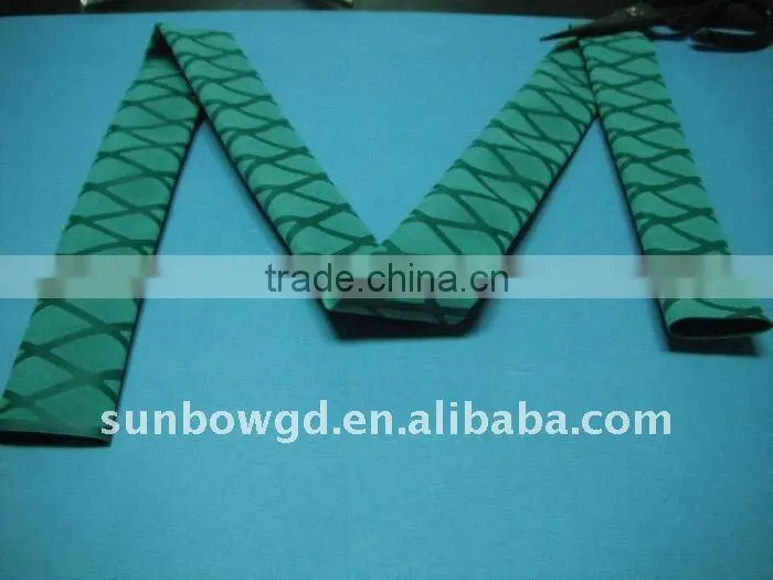 Environment friendly non-slip heat shrinkable tube