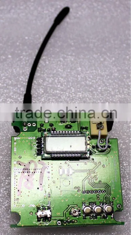 UHF/PLL 4 Channel Receiver with 4 Handheld Microphone