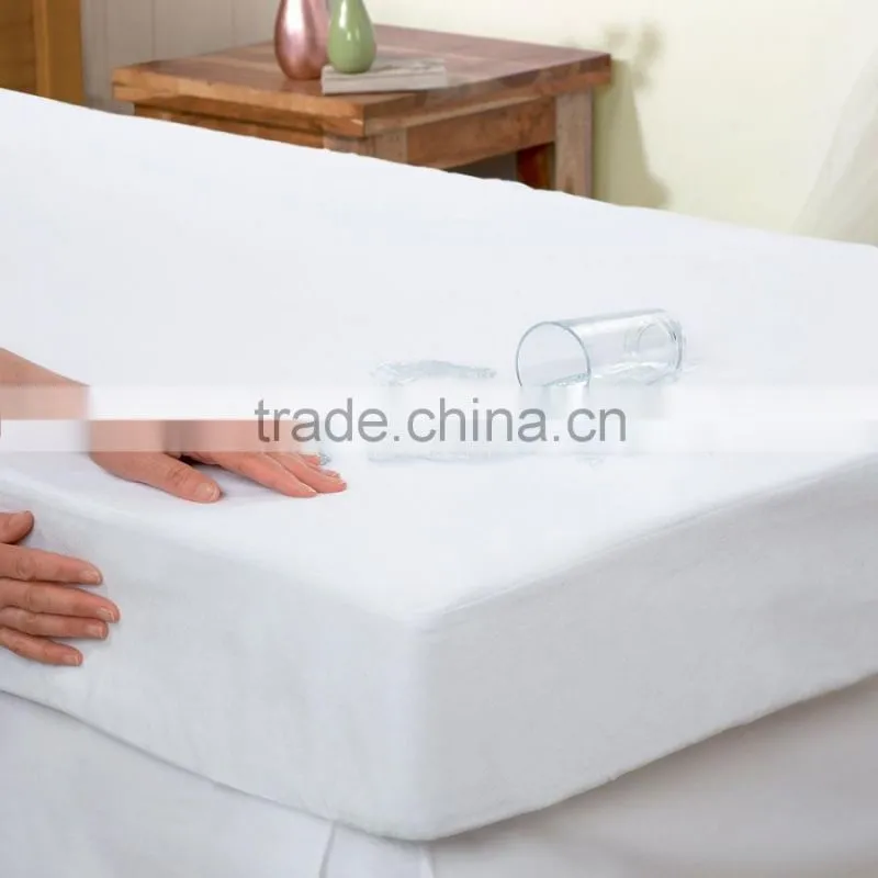 Ultrasonic quilted hypoallergenic waterproof mattress protector