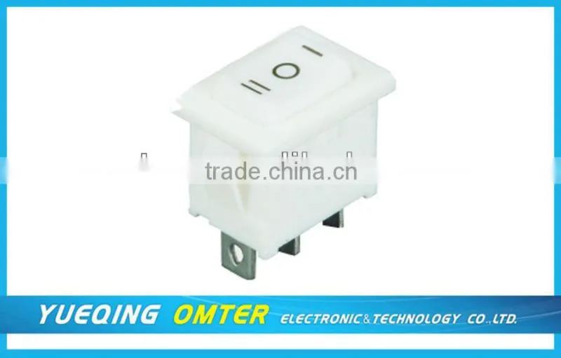 MR-1-138-C6N-WW electrical plug with rocker switch