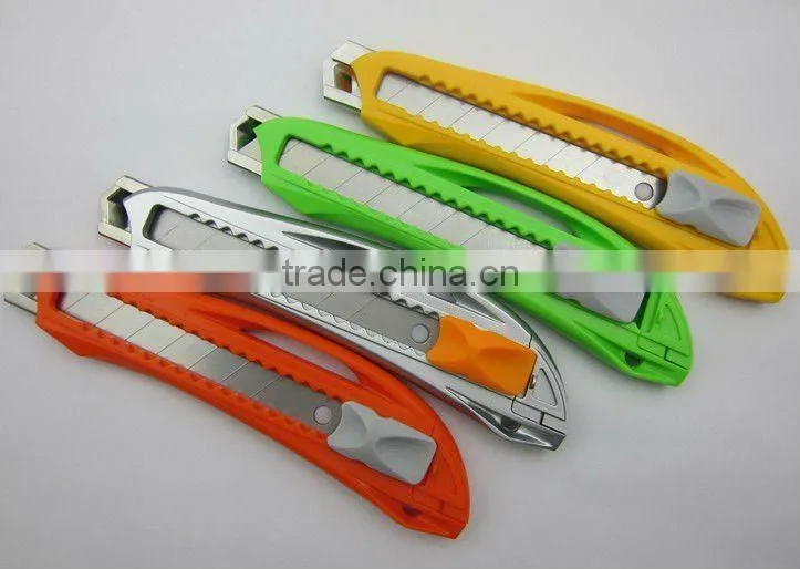 (2012 Newest)LDH-C96 Colourful plastic handle cutter blades