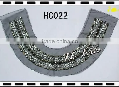 Fashion neck trims motif