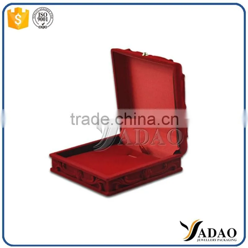 red flocking velvet packaging pendant boxes