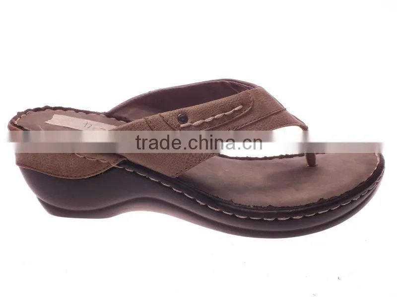 Ladies slipper design low heel comfortable sole slipper