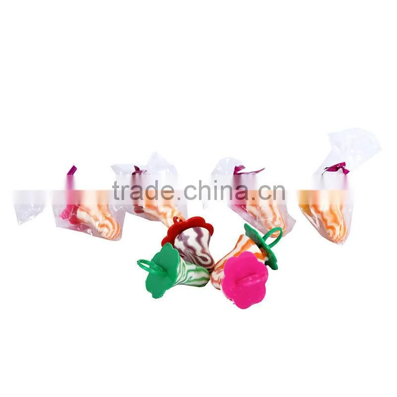Big hen candy toy