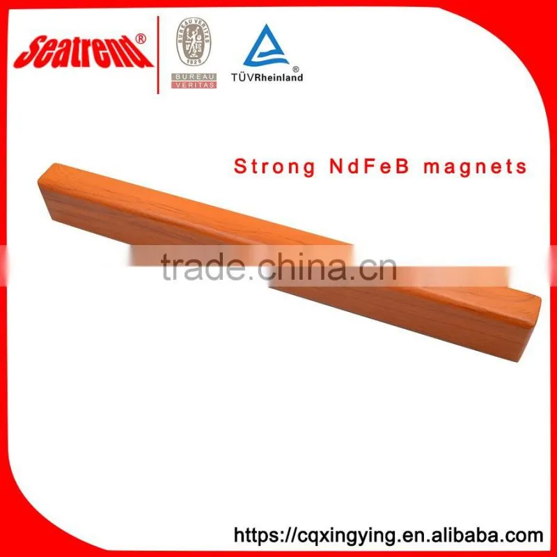 Customized packaging quality soild wood magnetic cutter frame