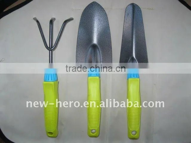 STURDY EASY-GRIP HANDLE GARDEN TOOL