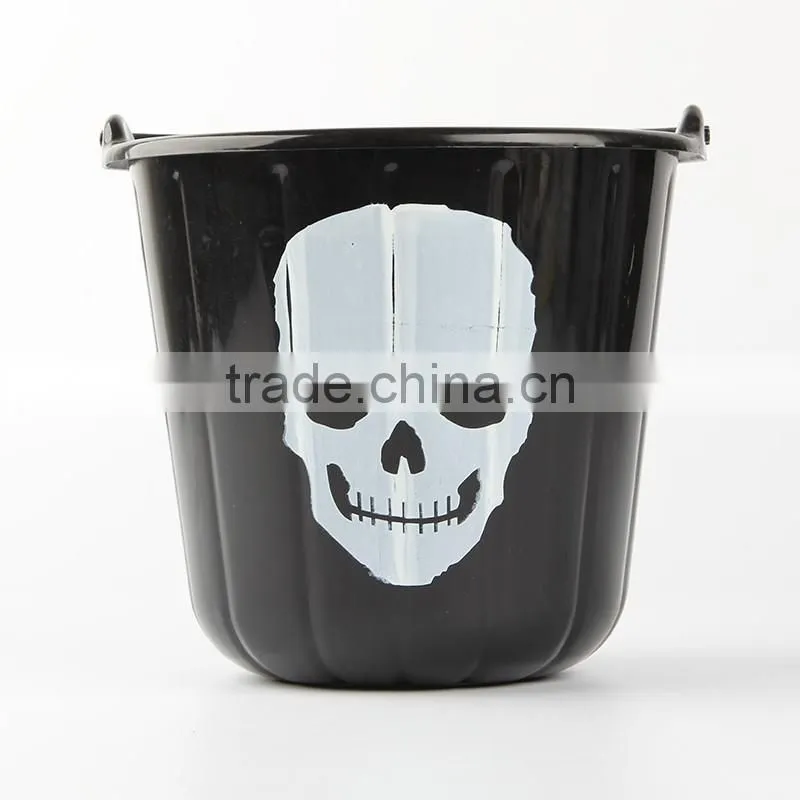 Decorative pail/bucket with handle for Halloween day