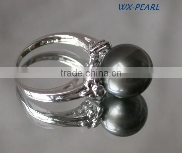 gemstone ring custom glass pearl ring Tahitian Pearl Ring