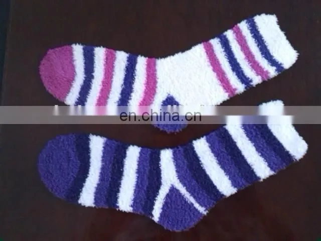 ladies white short socks in winter