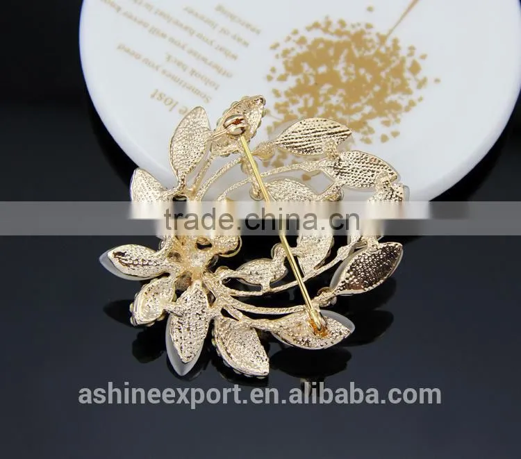 Classic Resin noble bridal hollow flower rhinestone brooch/handmade rhinestone brooch