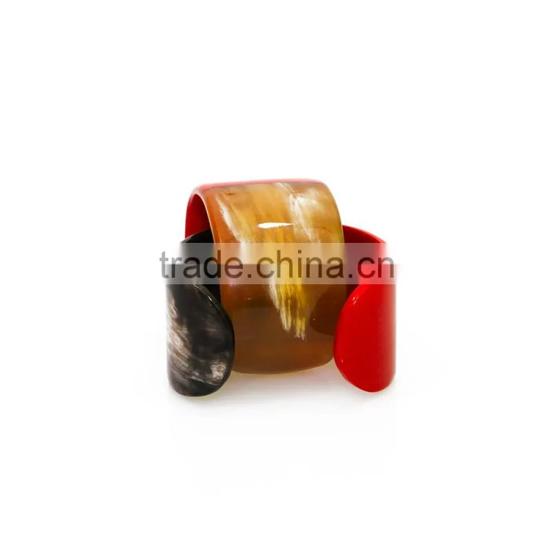 Buffalo Horn bracelet, lacquered fisnishing