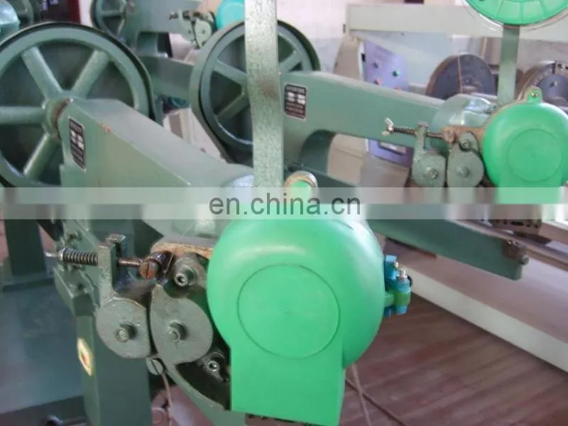 Automatic strapping machine for cartons