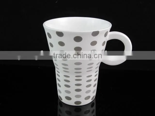 YF28022 porcelain heart shaped coffee mug